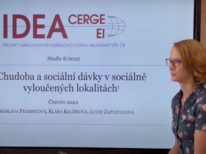 IDEA Talks s Klárou Kalíškovou o chudobě a sociálních&nbsp;dávkách