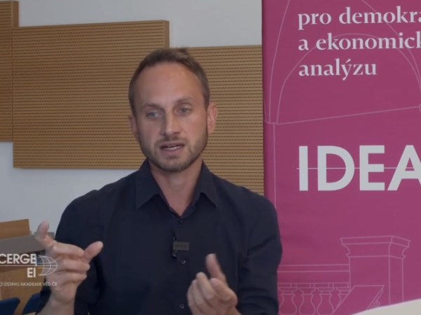 Rozhovor o rozdílech v přísnosti&nbsp;známkování